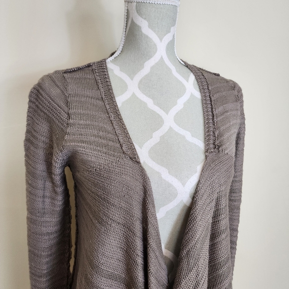 Waffle Knit Open Front Cardigan Ruffled Hem Neutral Size Small - Picture 4 of 10